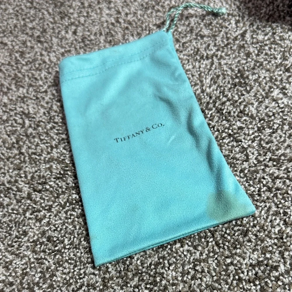 Tiffany & Co. Black Oversized Women's Sunglasses with Tiffany Blue Case - Picture 12 of 14